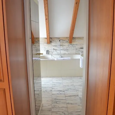 호텔 Garni Reulein 3*