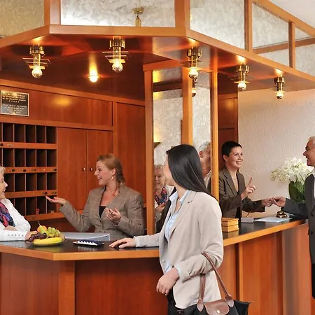 호텔 Garni Reulein