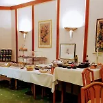 Hotel Garni Reulein 3*