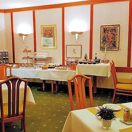 Garni Reulein Hotel 3*