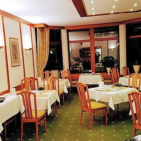 Hotel Garni Reulein 3*