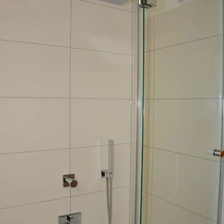 Garni Reulein Szálloda 3*